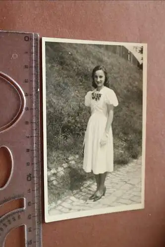 tolles altes  Foto  Portrait einer hübschen Frau  Bayreuth Festspiele 1943