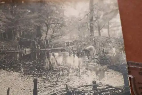 altes Foto - Soldat mit Pferd auf Brücke und Frau wäscht am see - Olesko 1917