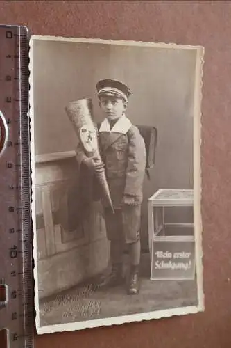 Tolles altes Foto  Junge mit Schultüte - Einschulung - Neukölln 20-30er Jahre