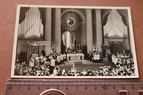 tolle alte Fotokarte -  Gottesdienst Kirche - Berlin