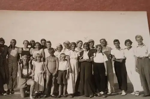 tolles altes Foto - Gruppenfoto - Strandgäste - Norderney 40-60er Jahre ?