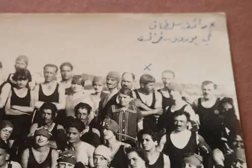 tolles altes Gruppenfoto Badegäste , darunter Sultan Raif - Bordeaux 20er Jahre