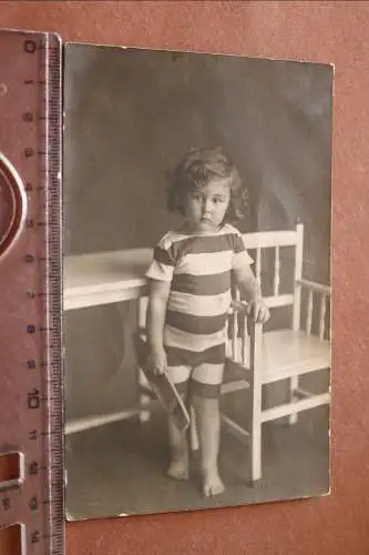 Tolles altes Foto junges Mädchen Raum Budapest - 1922