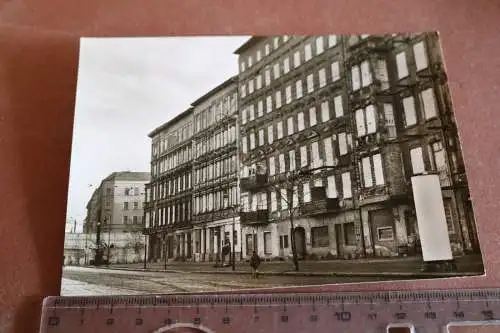 Alte Karte -  Berlin Bernauer Strasse die toten Fenster 60er Jahre ?