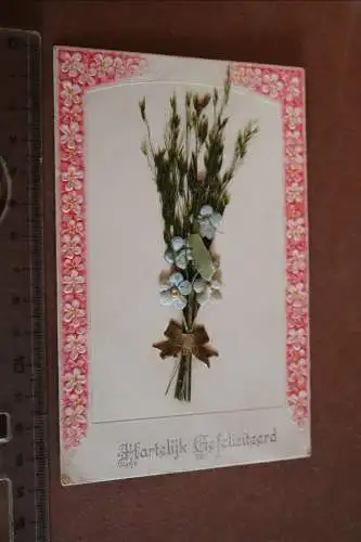 tolle alte Karte -  Glückwunschkarte - Niederlande mit Gräser und Stoffblumen ? 