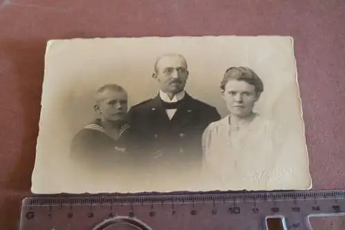 tolles altes Foto - Familienportrait Mann Marineuniform ? Wilhelmshaven - 1920-3