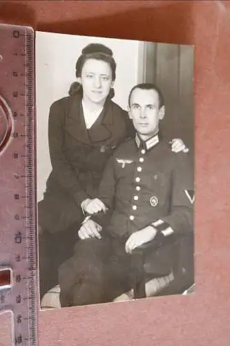 Tolles altes Foto - Frau mit  Mann Soldat Bautzen