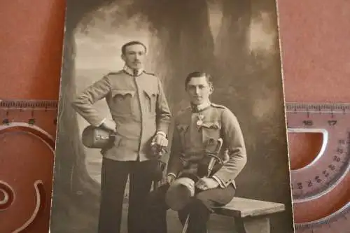 altes Foto - zwei österreichische Soldaten , einer mit Orden - Feldpost 1915