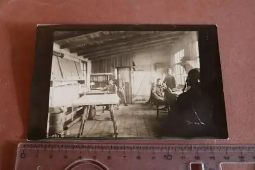 Tolles altes Foto - Auswertungsstelle Soldaten - Termes Mühle 1918