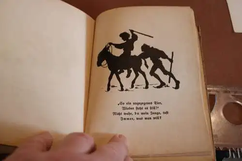 altes Kinderbuch "Kinder und Tiere - Schattenbilder" von Paul Konewka 1922