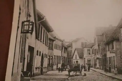 tolles altes Foto - Strassenzug Häuser Gastwirtschaft - Ort ?? Repro ???