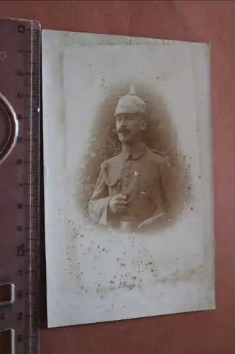Tolles altes Foto - Portrait eines Soldaten mit Pickelhaube (2)