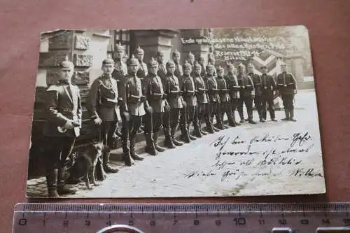 tolles altes Gruppenfoto - Soldaten Regiment 8/166 - Reserve 1914  Bitsch Wache