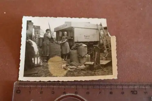 Tolles altes Foto Landarbeit Frauen beim Dreschen - Dreschmaschine Ködel & Böhm