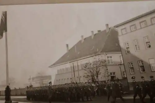 fünf tolle alte Fotos - Soldaten angetreten - Fliegerhorst Gotha - 30-40er Jahre