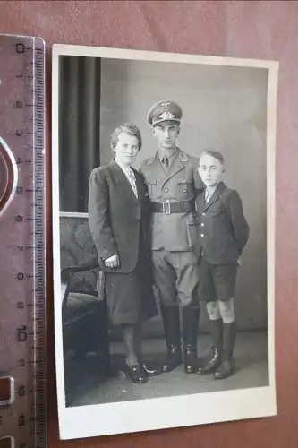 Tolles altes Familienfoto  - Soldat mit Frau und Sohn