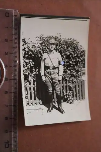 Altes Foto junger Soldat in Uniform
