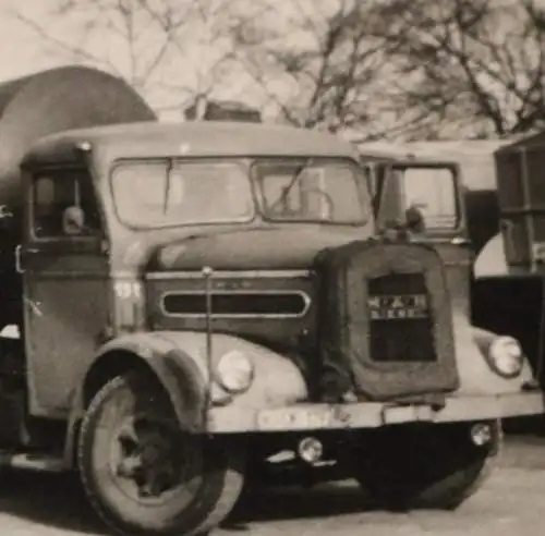 altes Foto - MAN Tankauflieger - Strabag - 60er Jahre - Abtei Hamborn ??