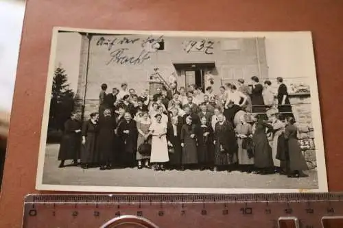 tolles altes Gruppenfoto Frauen - Auf der Holz ??? Pracht - 1937