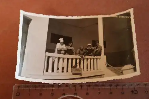 tolles altes Foto - fünf Männer - Soldaten ? Fremdenlegion ? weisse Hüte 