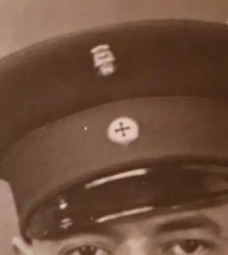 tolles altes Foto - Portrait eines Soldaten ? Landwehr ?? unbekannte Kokarde ? 