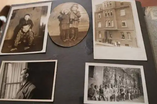tolles altes Album 81 Fotos ab 1932 - Familie , Soldat usw. 