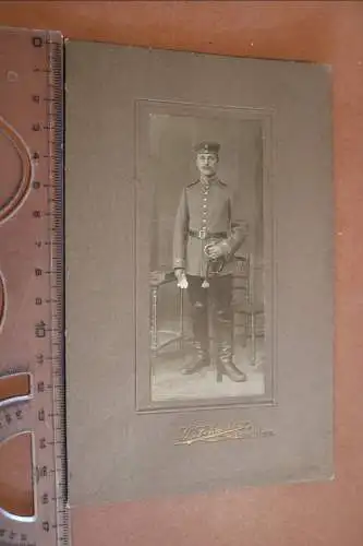 tolles altes Kabinettfoto - Portrait eines Soldaten mit Säbel - Hagenau Elsass