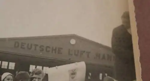 zwei tolle alte Fotos - Elly Beinhorn 30er Jahre - Flughafen - Klemm L26 -D-2160