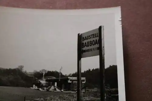 tolles altes Foto - Baustellenschild - Bau der neuen Brücke über die Wupper 1967