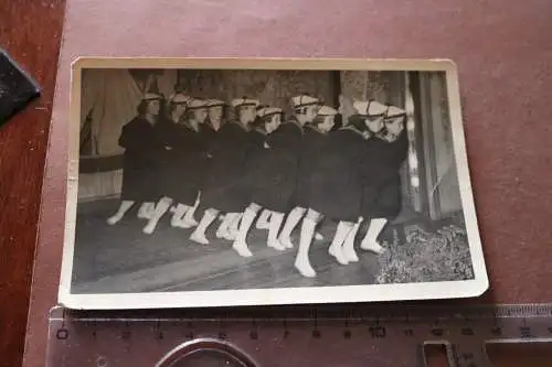 tolles altes Foto - Schulaufführung ?? Mädchen - 1952 