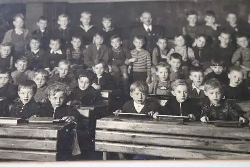 tolles altes Klassenfoto - Schulklasse - Knabenschule - Ort ?? 1910-30 ??