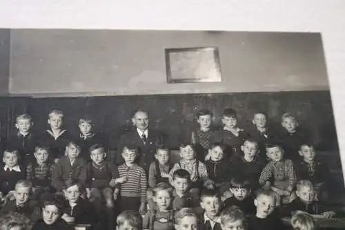 tolles altes Klassenfoto - Schulklasse - Knabenschule - Ort ?? 1910-30 ??