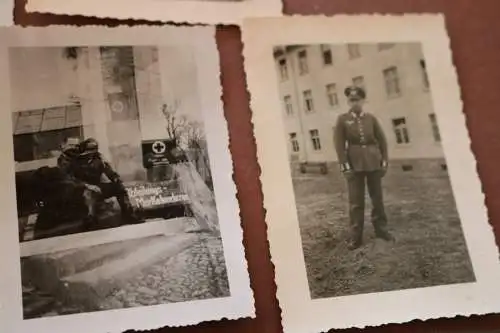 sieben alte Fotos - Soldaten , Kaserne, Waggon usw.