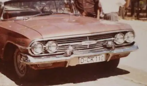 tolles altes Farbfoto - Oldtimer Chevrolet Impala ? 60er Jahre ?