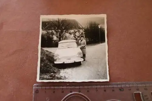 tolles altes Foto - Frau mit Oldtimer DKW junior 50-60er Jahre