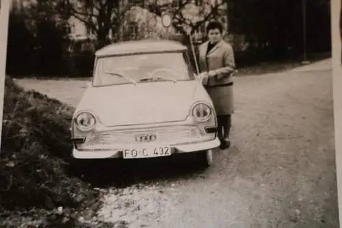 tolles altes Foto - Frau mit Oldtimer DKW junior 50-60er Jahre