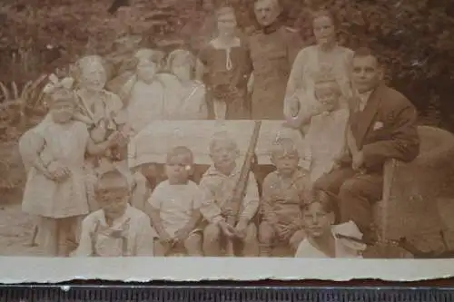 tolles altes Familienfoto - Mann General , Junge mit Karabiner ???