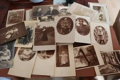 kleines Konvolut alter Fotos , Postkarten usw. 