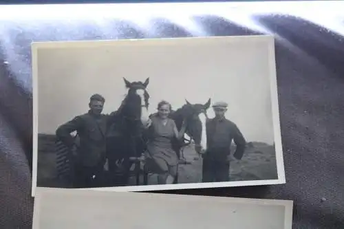 zwei alte Fotos Landarbeiter bei der Arbeit, Pferde - Raum Sottrum- 30er Jahre ?