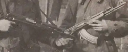 altes Foto - polnische ??? Soldaten mit Maschinenpistole  - 40-50er Jahre ?