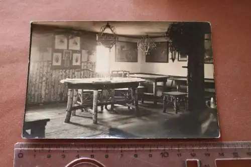 tolles altes Foto - großer Raum - Gaststube ? Soldatenportraits - Ort ?? 