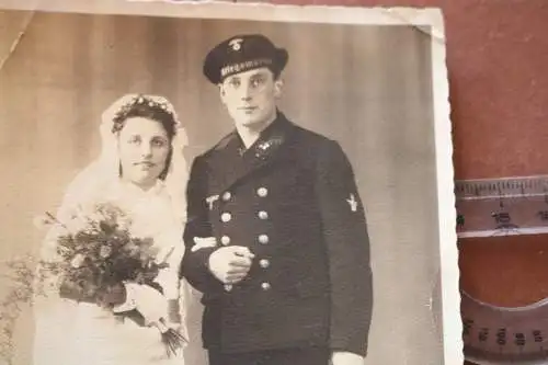 tolles altes Hochzeitsfoto eines Matrosen 