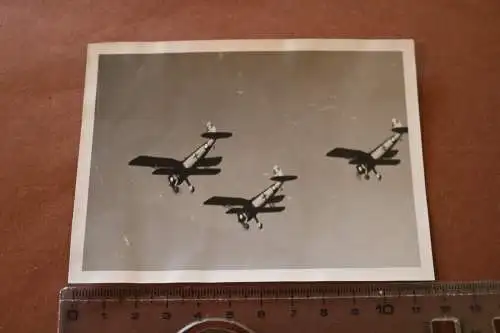 drei alte Fotos Flugzeuge Arado Ar 68- Übungsflüge 