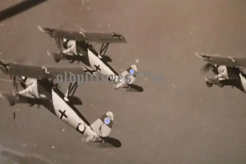 drei alte Fotos Flugzeuge Arado Ar 68- Übungsflüge 
