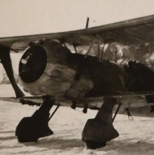 tolles altes Foto - Henschel HS 123 auf Flugplatz