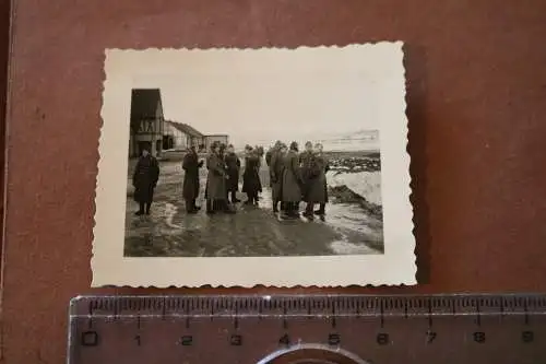 tolles altes Foto -  Piloten vor der Abfahrt zum Flugdienst Kanitz 1939