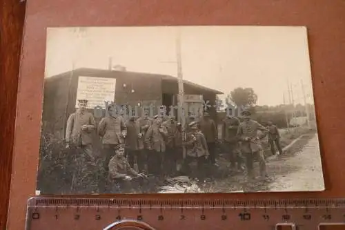 altes Foto - deutsche Soldaten - Baracke - Grenzzonen Gebiet - Grenze