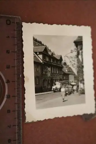 tolles altes Foto - Strassenansicht in Triberg 1951 - Oldtimer Bus