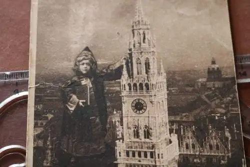 tolle alte Karte - Fotomontage - Münchner Kindl und Frauenkirche 1900-1920 ?