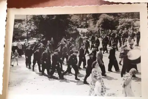 fünf alte Fotos - Festmarsch - Feuerwehr ?? KVP ??? DDR - Benneckenstein (Harz)